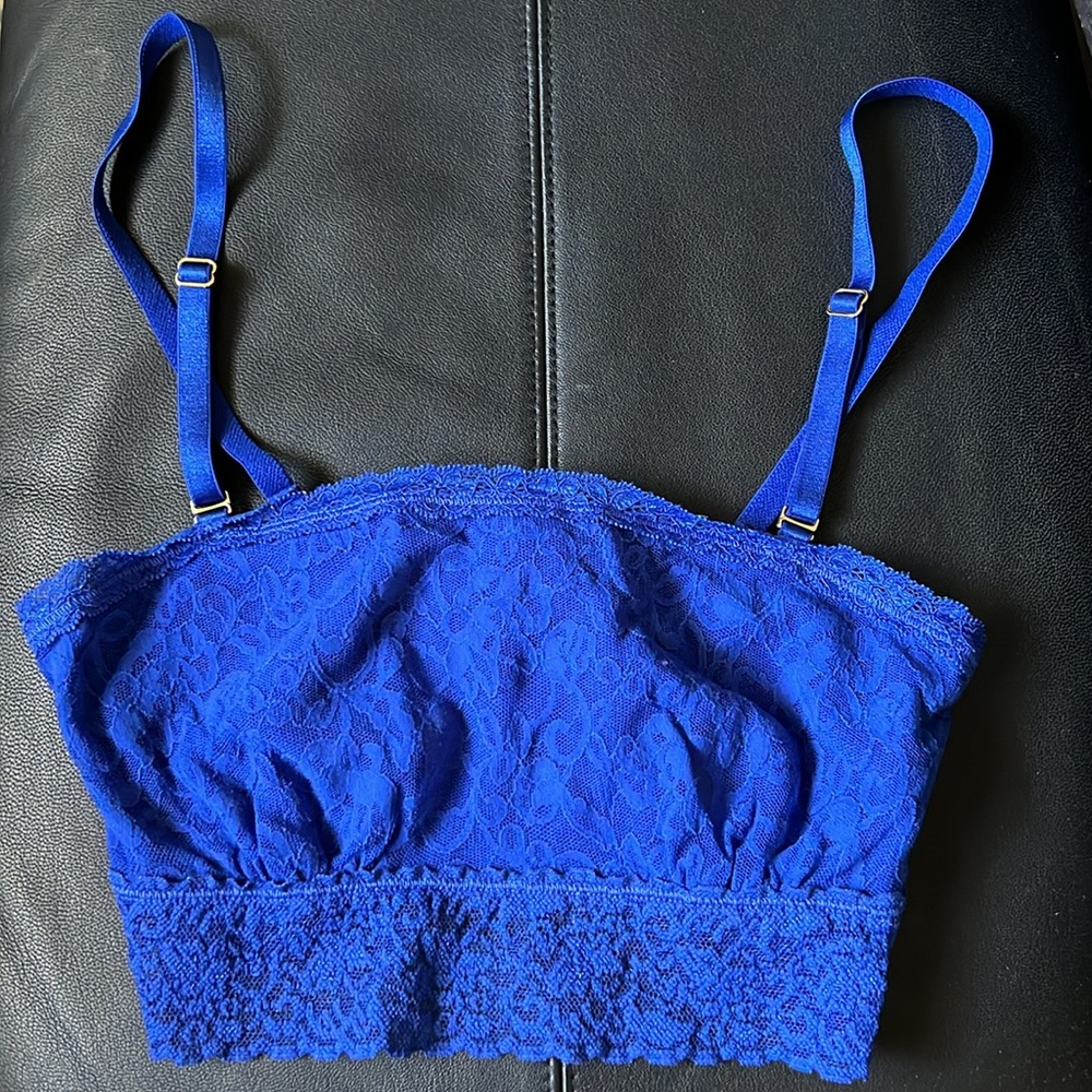 Vintage Victoria’s Secret Cobalt Blue Lace Bralette Size Small. Great Condition.